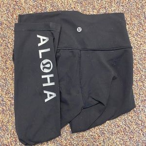 RARE Lululemon 25” ALOHA leggings!